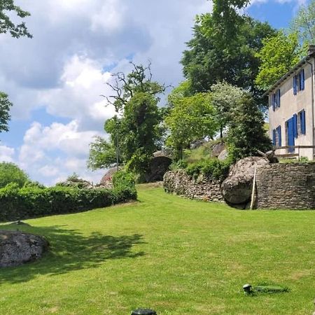 Gite A La Tour De Peyrebrune Alrance Exterior foto